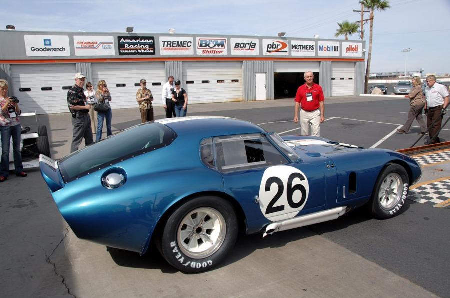  Shelby Cobra Daytona Coupe CSX2601 1965 года  (фото 37 из 44)